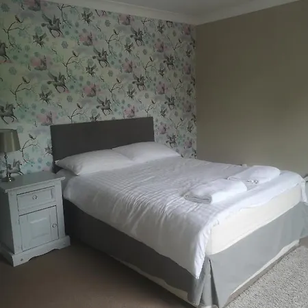 Corner House * Ganton